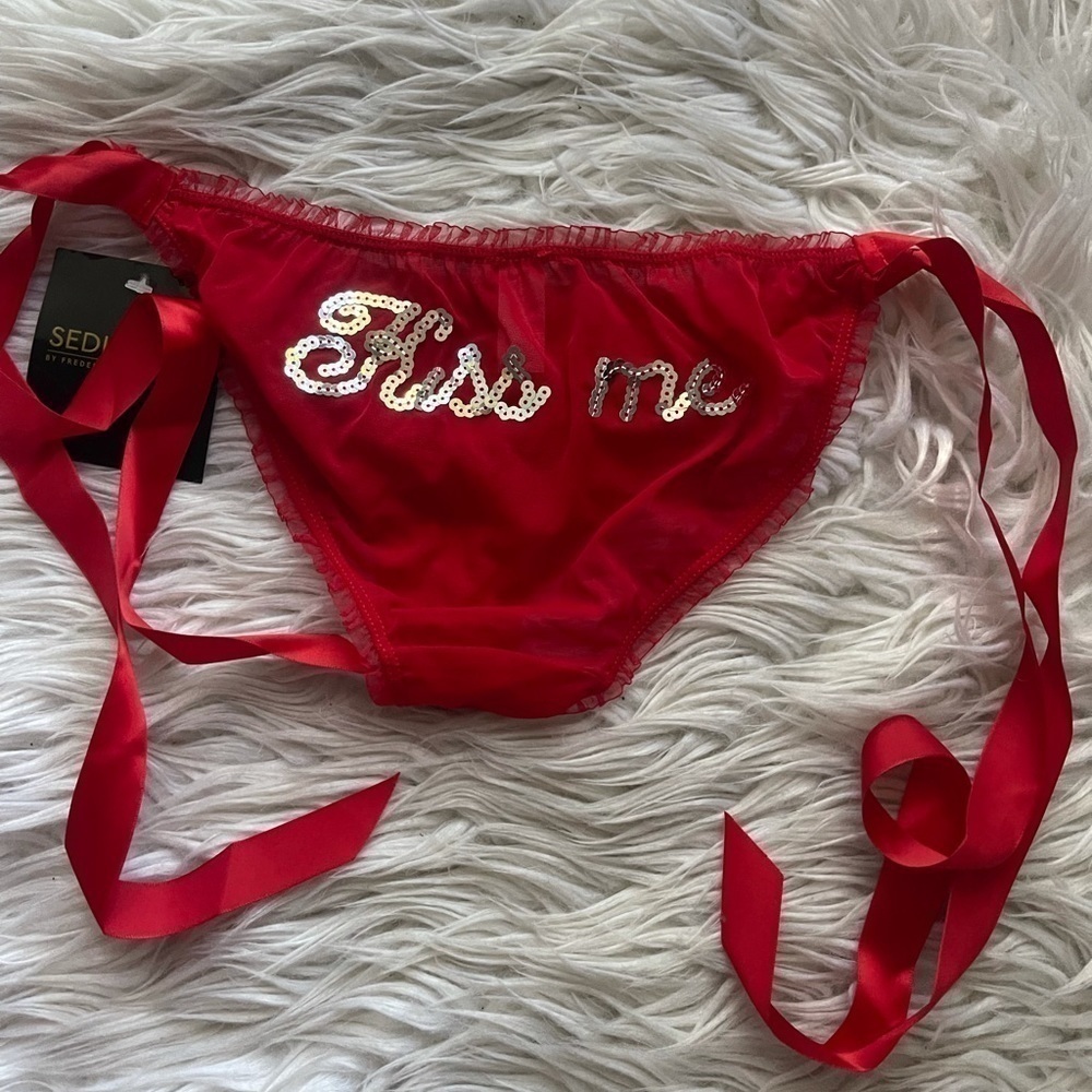 NWT fredricks of hollywood underwear ribbon